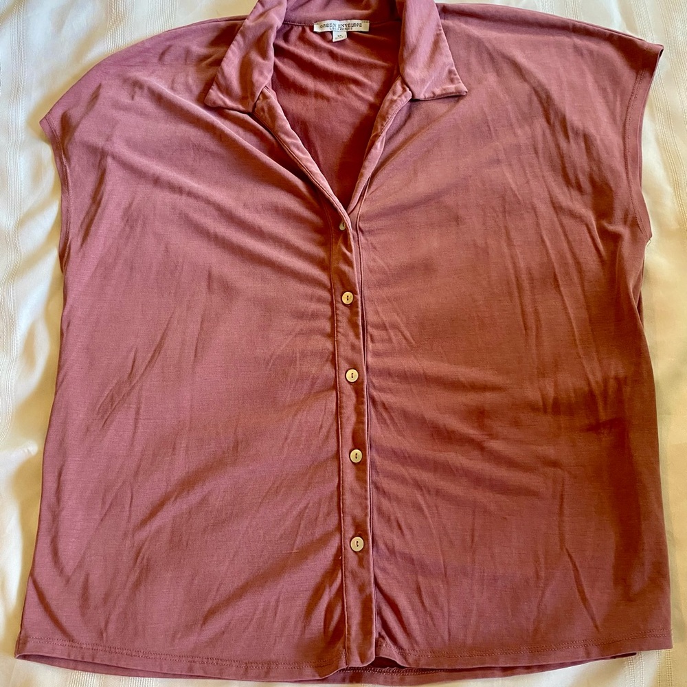 Green Envelope Dusty Rose Top